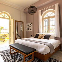 0 4 Selina Neve Tzedek Cheap stay